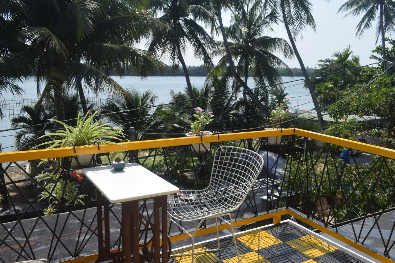 Coral Riverside Homestay & Hostel Hoi An Exterior foto